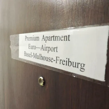 Premium 2 Basel Airport Saint-Louis (Haut-Rhin)