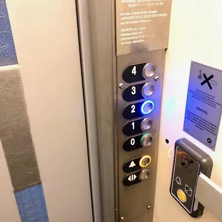 Premium 2 Basel Airport Saint-Louis (Haut-Rhin)